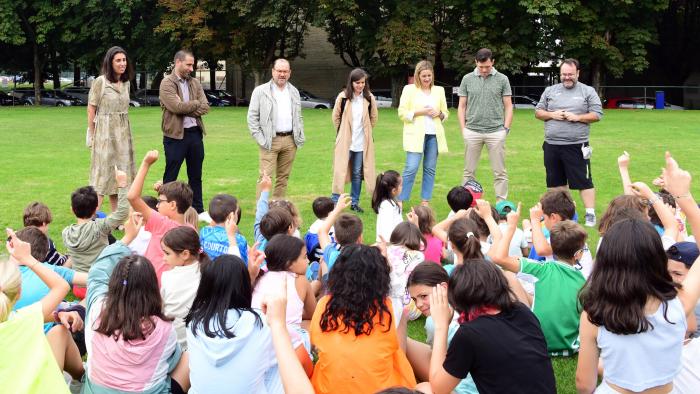 De esquerda a dereita, Rocío Bulnes, Óscar Hermida, Antonio López, Marta Pérez, Míriam Louzao, Javier Rico e Anxo Tarrío. FOTO: Santi Alvite